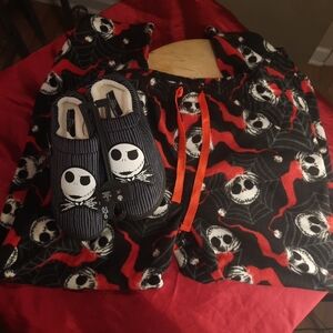 Disney Nightmare Before Christmas MED Pajama Bundle NWT Slippers Size 9/10